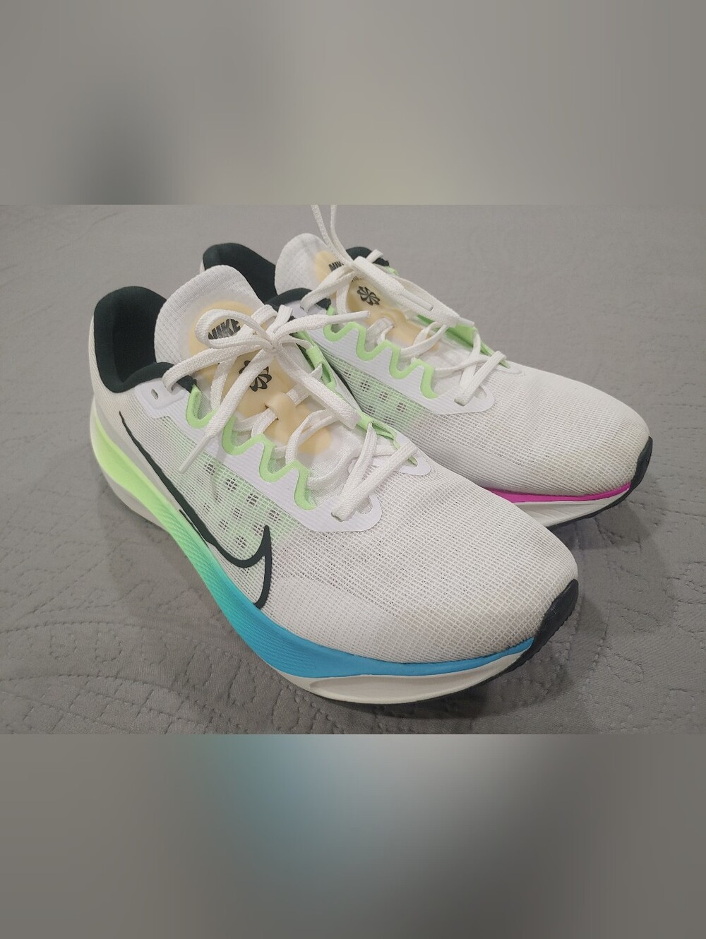 Nike ZoomX Zoom Fly 5 Men's Size 12 Like New Condition, White